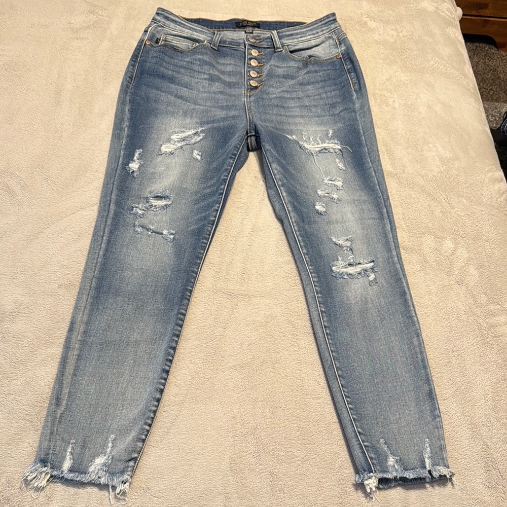Judy Blue med washed, distressed, button fly skinny jean. 10.75”rise  27” inseam